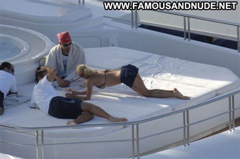 Anna Kournikova Nude Sexy Scene Sport Woman Yacht Bikini Hot Famous