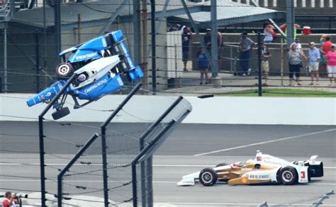 Scott Dixon Escapes Wild-Wild Crash At Indy 500 Unhurt - CarandBike