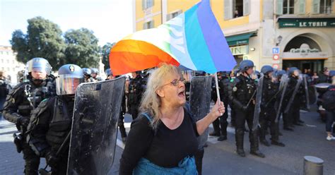 Affaire Geneviève Legay ouverture du procès du commissaire qui a