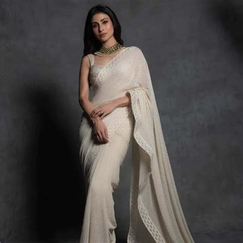 Mouni Roy Looks Stunning In Gorgeous Ivory Saree With Sexy Blouse See Hot Pics Mouni Roy