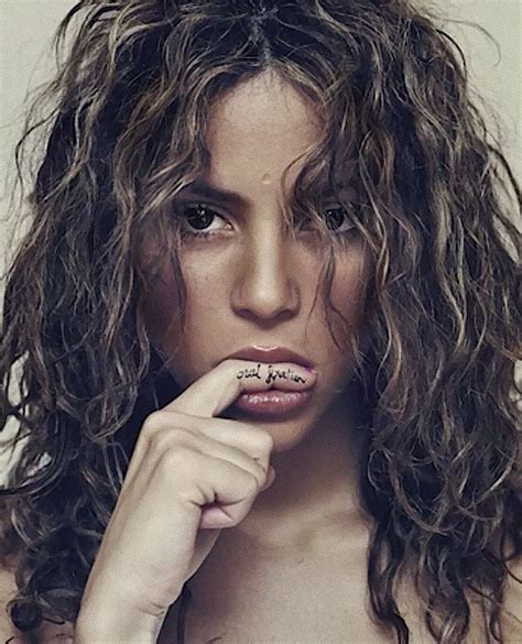 ORAL FIXATION Impossível esquecer essa era maravilhosa de #Shakira ...