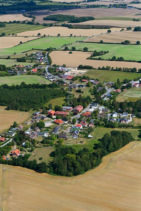 Luftaufnahme Eilsdorf Dorfkern Am Feldrand In Eilsdorf Im Bundesland