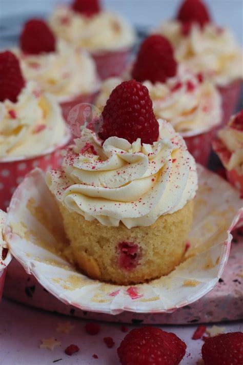 White Chocolate Raspberry Cupcakes Jane S Patisserie