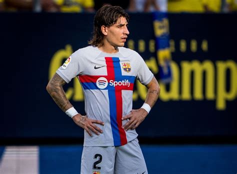 Barcelona Resmi Lepas Hector Bellerin Ke Sporting Lisbon Okezone Bola