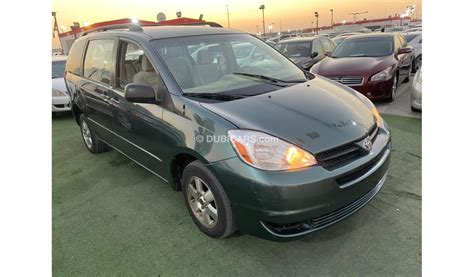 Used Toyota sienna 2004 2004 for sale in Dubai - 392737