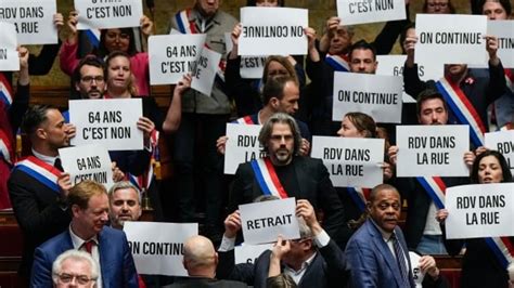 Macron S Government Narrowly Survives No Confidence Vote On Pension