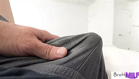 Heiße MILF macht körperliche Untersuchung Unterricht xHamster