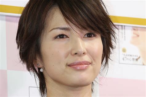 吉瀬美智子と舘ひろしのハート2ショットに「絵になる」「素敵な大人の関係」と反響