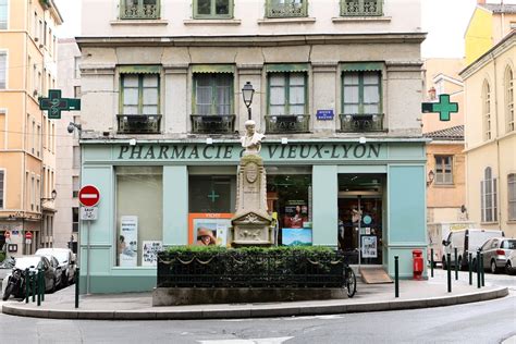 Pharmacie Du Vieux Lyon Pharmacy At The Avenue Du Doyenn Flickr