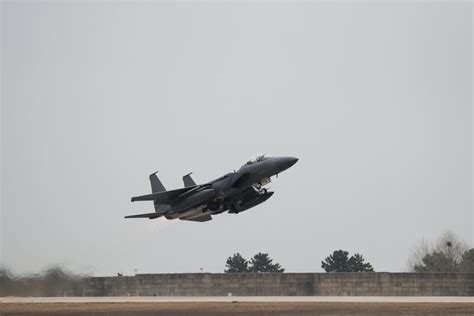 South Korea Scrambles Jets as Russia, China Warplanes Near Peninsula