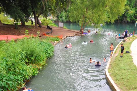 Comal River - Visit the 'Longest Shortest River in the World' – Go Guides