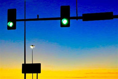 Smart Traffic Lights Could Cut Harmful Car Emissions - Industry Tap