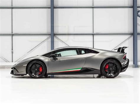 Hire A Lamborghini Huracan Performante In Birmingham Drivar