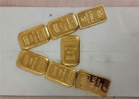 83 Year Old Caught Smuggling Gold Worth Rs 20 Lakh At Mumbai