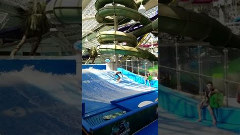 World Waterpark At West Edmonton Mall In Edmonton Alberta Canada Flowrider Pro Riders Tricks