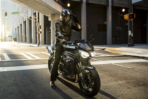 Triumph Speed Triple S E RS Emozioni Con Le Naked Ad Alte Prestazioni