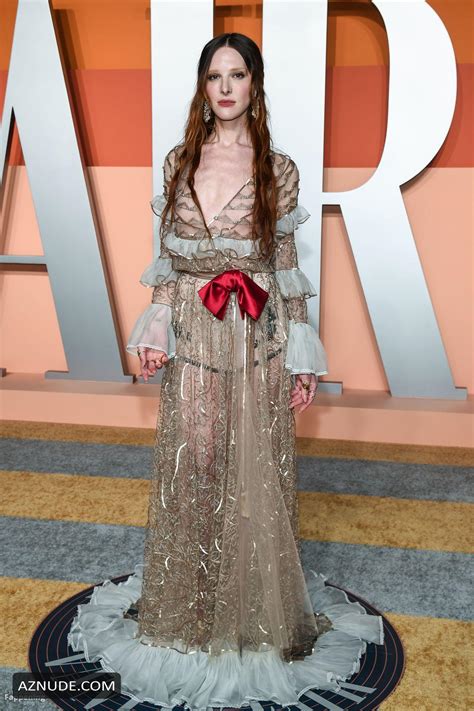 Hari Nef Sexy Flashes Her Hot Tits At The Vanity Fair Oscar Party In Beverly Hills Aznude