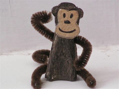 Jumble Tree: Hey, Hey, it's the (egg box) Monkeys!