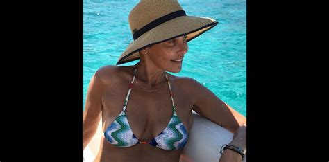 Photo Cristina Cordula en bikini et au naturel sur Instagram août 2016 Purepeople