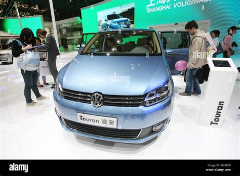 Vw Volkswagen Touran Hi Res Stock Photography And Images Alamy