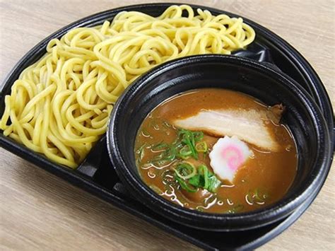 つけ麺好きから大絶賛！ 濃厚なのに後味スッキリのファミリーマート「魚介豚骨つけ麺」（ゲットナビ）