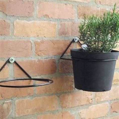 20 Wall Mounted Flower Pots