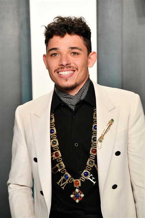 Who Is Giraffe on 'The Masked Singer' Season 4? - Fan Theories