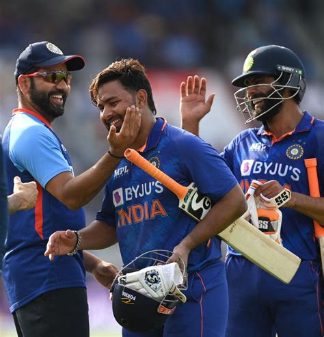 Rohit Sharmas Reaction After Rishabh Pant Smashed The Winning Runs Has