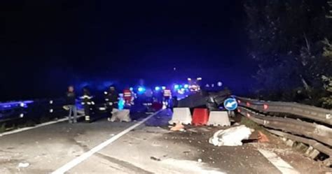 CRONACA Tragico Incidente Stradale Due Morti E Feriti Gravissimi