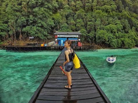 Potret Danau Kakaban Wisata Eksotis Di Pulau Derawan