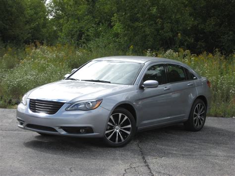 Chrysler-200 - The Daily Drive | Consumer Guide®