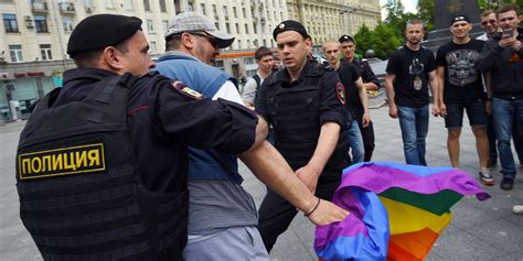 Inquiétude de la communauté gay en Russie après l assassinat d un journaliste homosexuel