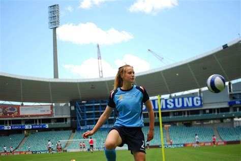 Ellyse Perry In Action - FTBL | The home of football in Australia