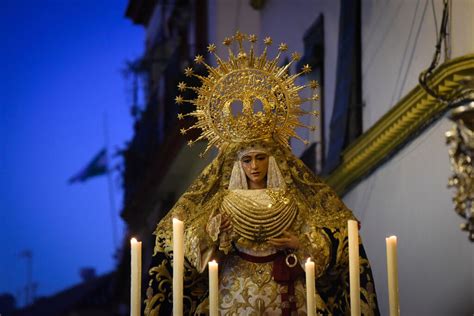 Traslado De La Esperanza De Triana A Santa Ana En Imágenes