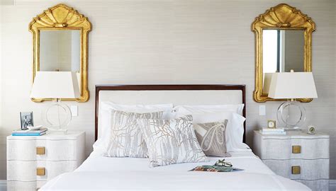 20 Bedroom Mirror Decor and Placement Ideas