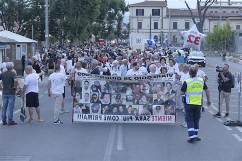 Viareggio Commemorazione Delle Vittime Della Strage Ferroviaria