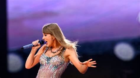 Taylor Swift Named Richest Female Musician See Her Net Worth