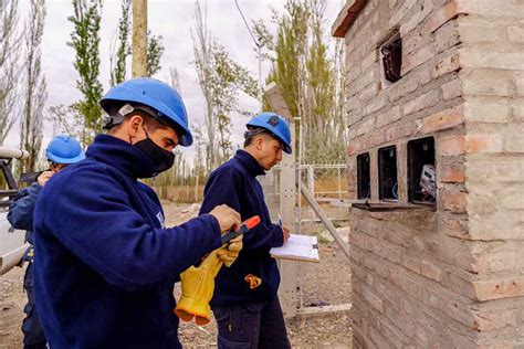 Se hizo pasar por un operario de EdERSA e ingresó a una casa para