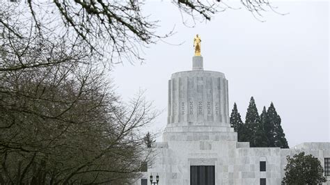 Oregon Ends Residency Requirement For Medically Assisted Deaths The