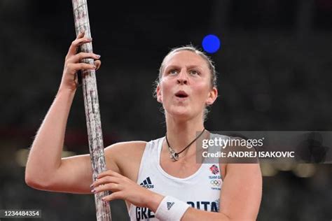 Holly Bradshaw Pole Vaulter Photos And Premium High Res Pictures