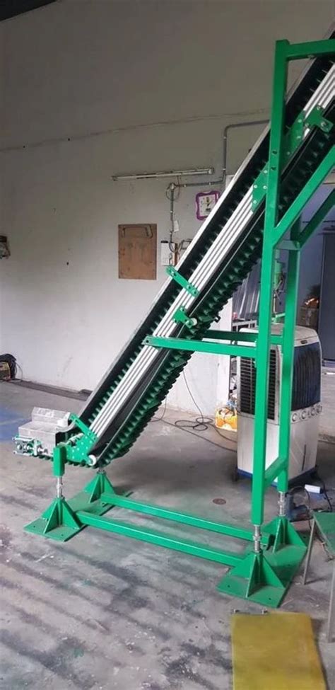 Vertical Conveyors Chain Material Loading Conveyor Capacity Kg Per