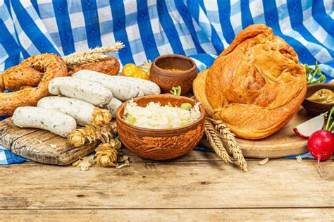 Ensemble Traditionnel Oktoberfest Bretzels Bière Weisswurst Jarret De