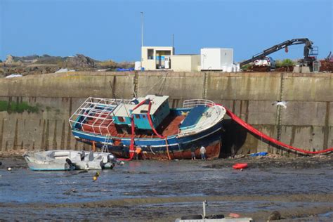 Naufrage près de Paimpol une épave qui fait du bruit au port de