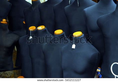 Naked Mannequins Shop Window Stock Photo Shutterstock