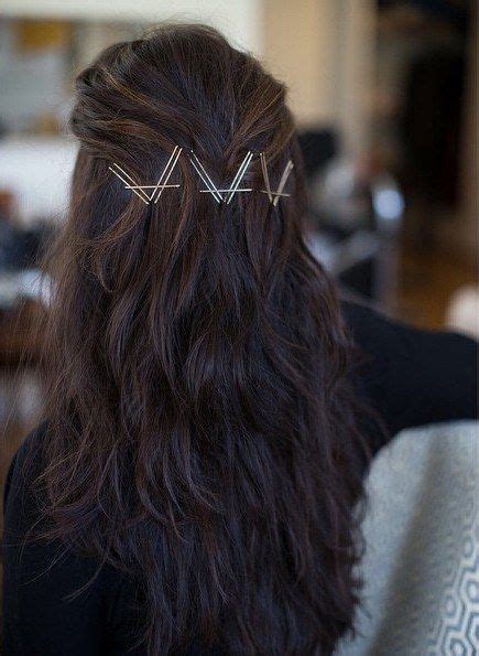 25 Ways Youve Never Thought To Wear Bobby Pins Bobby Pin Hairstyles