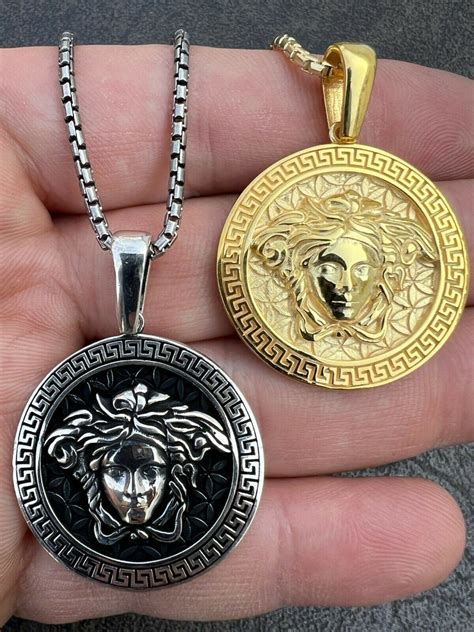 Cttw Real Diamond Medusa Silver Pendent With Rare Black Crystal