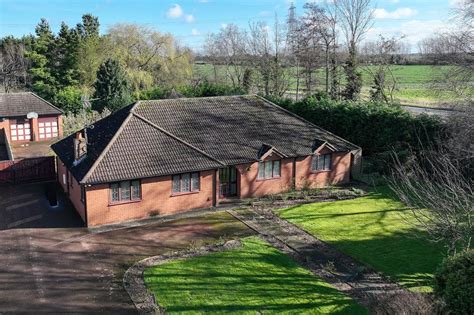 St Pauls Road North Walton Highway Pe14 5 Bed Detached Bungalow For