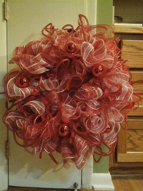 Items similar to red & white Christmas wreath on Etsy