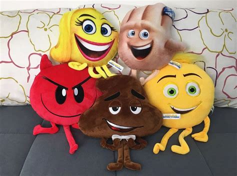 2021 5 Designs Emoji Movie Plush Toys Cartoon Stuffed Animal Dolls Baby ...