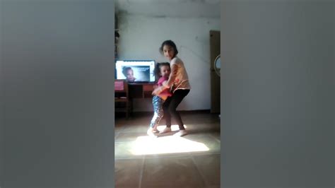 Mi Prima Bailando Y Como Bailar Youtube